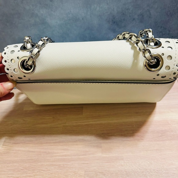 Michael Kors Hannah White Saffiano Leather Scallop Crossbody Bag NWOT - Picture 6 of 11